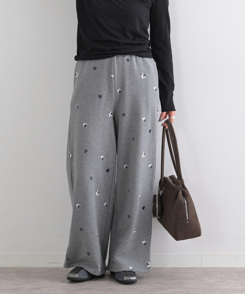 U by SPICK&SPAN(ユーバイスピックアンドスパン)の「ルーズストレート刺繍スウェットパンツ(スウェットパンツ・レディース・チャコールグレー・38/36)」の13枚目の写真
