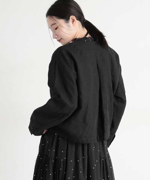 studio CLIP（スタディオクリップ）の「《natural by clip》フレンチリネンジャケット×スカート[プチサイズあり]（スーツセット・レディース・ブラック/ベージュ・FREE/PF）」の4枚目の写真