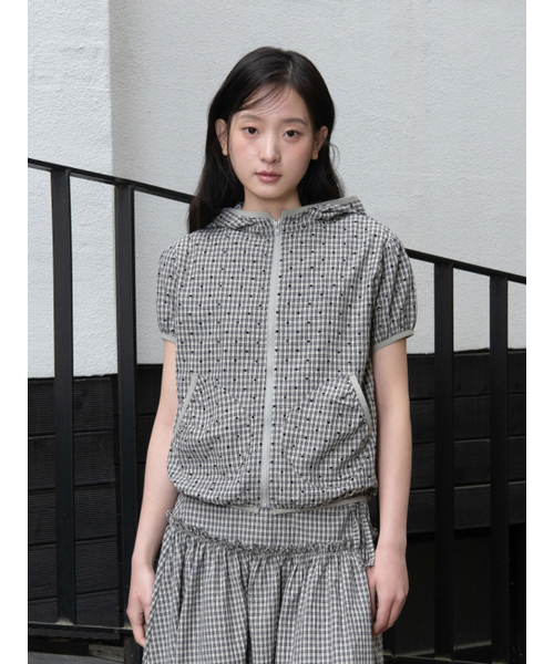 OAFISH(オアフィッシュ)の「CHECK HALF SLEEVE HOOD ZIP-UP, BROWN(パーカー・レディース・その他・ONE SIZE)」の3枚目の写真