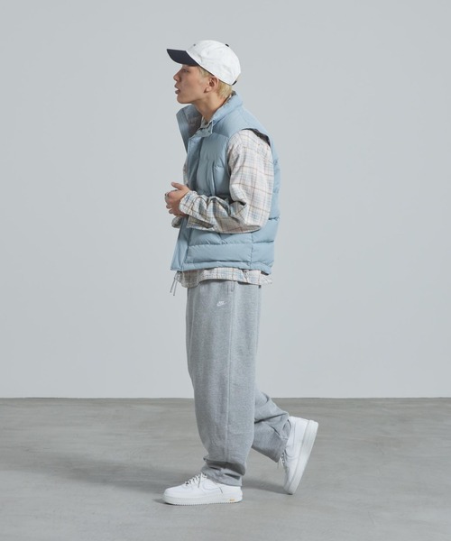 NIKE(ナイキ)の「ナイキ スポーツウェア クラブ メンズ オーバーサイズド フレンチ テリー パンツ / Nike Sportswear Club Men's Oversized French Terry Pants IF0722-063 Dark Grey Heather(スウェットパンツ・メンズ・グレー系その他・M/S/XL/L/2XL)」の5枚目の写真