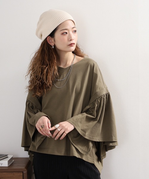 atONE(アットワン)の「ドロップショルダーギャザースリーブカットソー(Tシャツ/カットソー・レディース・ホワイト/チャコールグレー/カーキ/ブラック・4L~5L/LL~3L/M-L)」の4枚目の写真