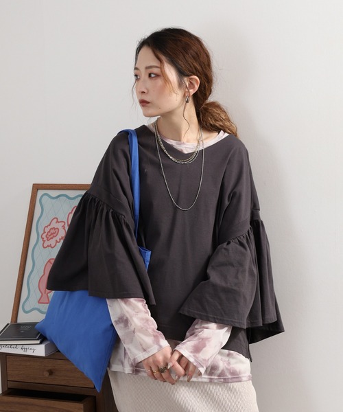 atONE(アットワン)の「ドロップショルダーギャザースリーブカットソー(Tシャツ/カットソー・レディース・ホワイト/チャコールグレー/カーキ/ブラック・4L~5L/LL~3L/M-L)」の3枚目の写真