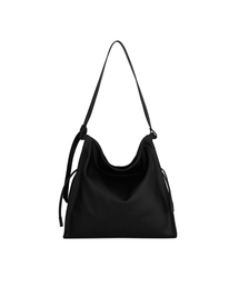 HOZE（ホジェ）の「フリン_4カラー（ショルダーバッグ）」