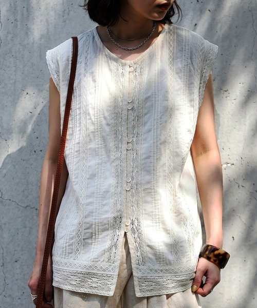 antiqua(アンティカ)の「ノースリーブ レース 綿100 ベスト(ベスト・レディース・ホワイト/ブラック/ナチュラル・ONESIZE)」の1枚目の写真