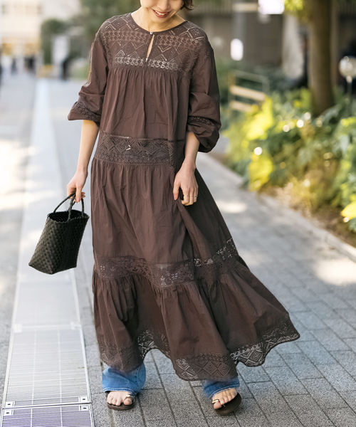 Spick & Span（スピックアンドスパン）の「《新色有り / 追加》HYUレースギャザーワンピース（ワンピース・レディース・ブラック/ブラウン・FREE）」の2枚目の写真