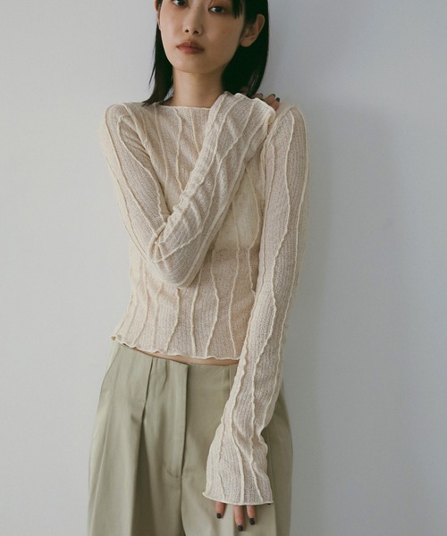 anuke（アンヌーク）の「Random Pintuck Tops（Tシャツ/カットソー・レディース・クリーム/ブラック/ブルー系その他・FREE）」の3枚目の写真