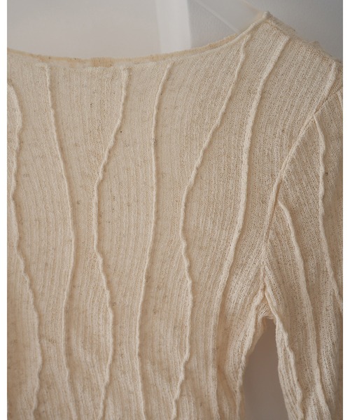 anuke（アンヌーク）の「Random Pintuck Tops（Tシャツ/カットソー・レディース・クリーム/ブラック/ブルー系その他・FREE）」の8枚目の写真