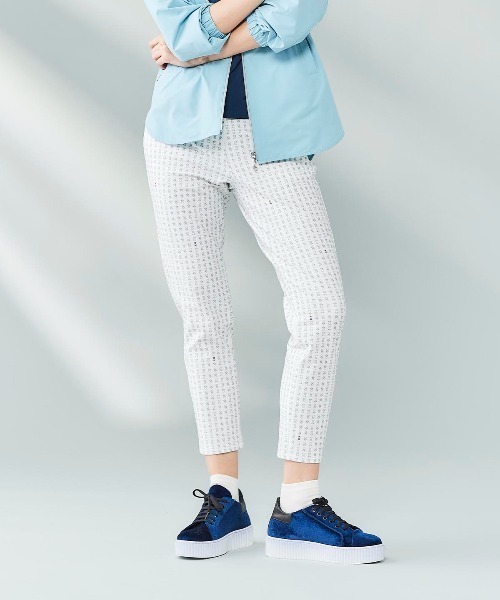 Picone CLUB（ピッコーネクラブ）の「総柄プリントUV冷感パンツ（その他パンツ・レディース・ブラック/ベージュ/ホワイト・LL/L/M）」の10枚目の写真