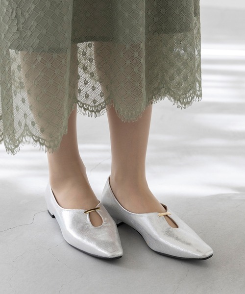 welleg(ウェレッグ)の「【 極やわ 】 U字カット アクセントバー 2cmヒールパンプス(パンプス・レディース・ブラック/アイボリー/ブラック系その他/シルバー/ブラウン・23.5cm/23.0cm/25.0cm/24.5cm/24.0cm/22.0cm/21.5cm/26.0cm/25.5cm/22.5cm)」の20枚目の写真