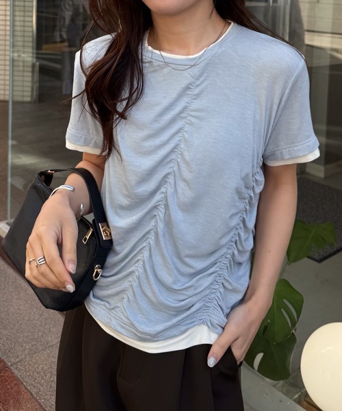 solleim(ソルレム)の「シャーリング配色レイヤードTシャツ(Tシャツ/カットソー・レディース・ブルー/アイボリー/ブラック・M/L)」の9枚目の写真