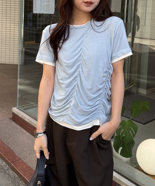 solleim(ソルレム)の「シャーリング配色レイヤードTシャツ(Tシャツ/カットソー・レディース・ブルー/アイボリー/ブラック・M/L)」の10枚目の写真