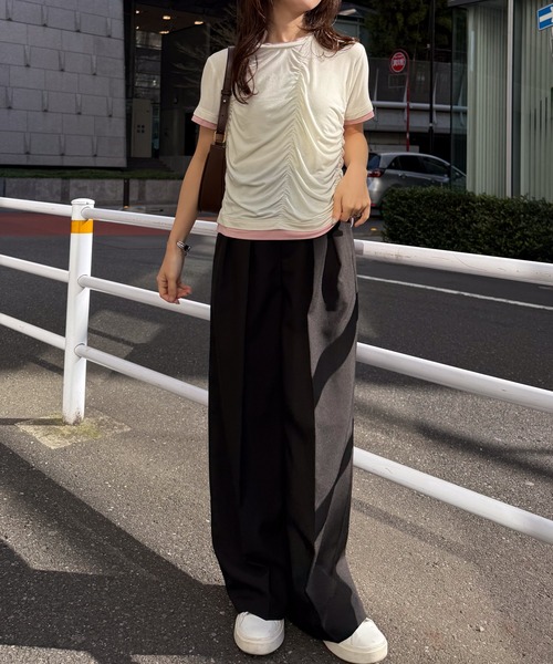 solleim(ソルレム)の「シャーリング配色レイヤードTシャツ(Tシャツ/カットソー・レディース・ブルー/アイボリー/ブラック・M/L)」の8枚目の写真