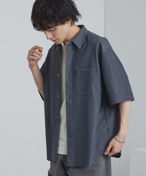 MONO-MART(モノマート)の「フェード加工 ルーズ レギュラーカラー 半袖デニムシャツ(シャツ/ブラウス・メンズ・ネイビー/チャコール/ライトブルー/グレー/ライトグレー・S/L/M)」の22枚目の写真