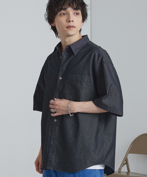 MONO-MART(モノマート)の「フェード加工 ルーズ レギュラーカラー 半袖デニムシャツ(シャツ/ブラウス・メンズ・ネイビー/チャコール/ライトブルー/グレー/ライトグレー・S/L/M)」の8枚目の写真