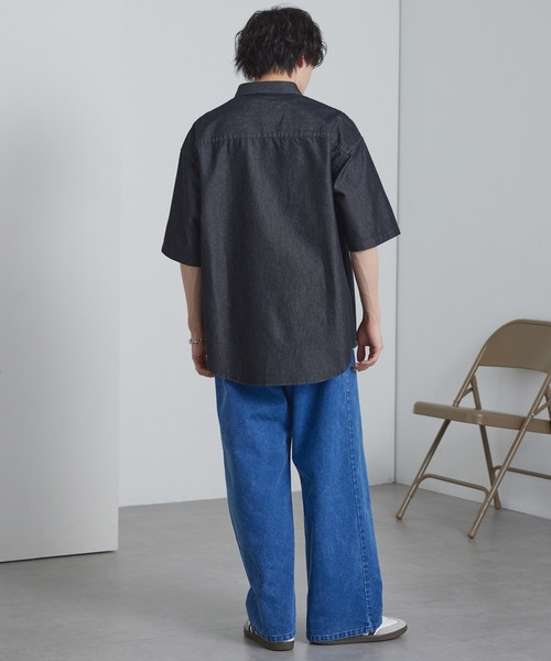 MONO-MART(モノマート)の「フェード加工 ルーズ レギュラーカラー 半袖デニムシャツ(シャツ/ブラウス・メンズ・ネイビー/チャコール/ライトブルー/グレー/ライトグレー・S/L/M)」の16枚目の写真