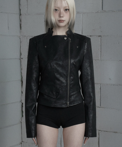 ETRE AU SOMMET(エトレオソメ)の「Slim Cutline Two-Way Racing Jacket (Black)(ライダースジャケット・レディース・ブラック・1/2)」の7枚目の写真