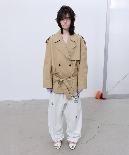 LCDC TM(エルシーディーシーティーエム)の「HALF TRENCH JACKET (BEIGE)(トレンチコート・レディース・その他・OS)」の1枚目の写真