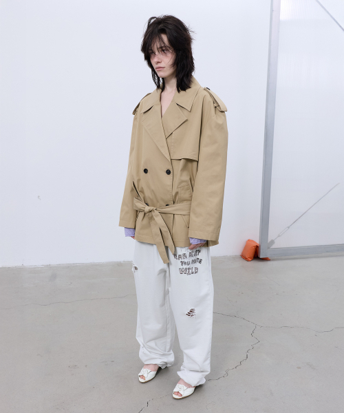 LCDC TM(エルシーディーシーティーエム)の「HALF TRENCH JACKET (BEIGE)(トレンチコート・レディース・その他・OS)」の2枚目の写真