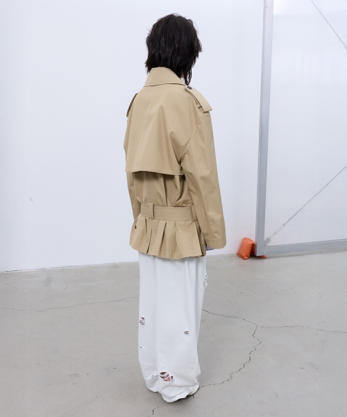 LCDC TM(エルシーディーシーティーエム)の「HALF TRENCH JACKET (BEIGE)(トレンチコート・レディース・その他・OS)」の3枚目の写真