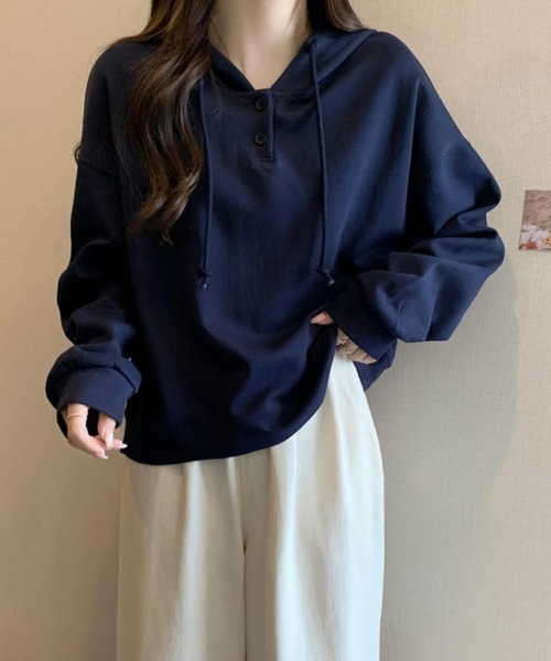 SallyLunn(サリーラン)の「【ゆるっと着こなす】ヘンリーネックフードスウェット(スウェット・レディース・ネイビー/グレー・LARGE/MEDIUM)」の5枚目の写真