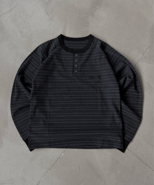 kutir(クティール)の「HENLEY NECK ASSORTED RAGLAN THERMAL/ヘンリーネックアソートラグランサーマル(Tシャツ/カットソー・メンズ・グレー/カーキ/ブラック/ブラック系/カーキ系1/ブラック系その他2/ブラウン系/ボルドー/オフホワイト/ブラック系その他3/杢グレー・LARGE/MEDIUM/SMALL)」の4枚目の写真