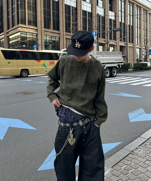 kutir（クティール）の「HENLEY NECK ASSORTED RAGLAN THERMAL／ヘンリーネックアソートラグランサーマル（Tシャツ/カットソー・メンズ・グレー/カーキ/ブラック/ブラック系・LARGE/MEDIUM）」の14枚目の写真