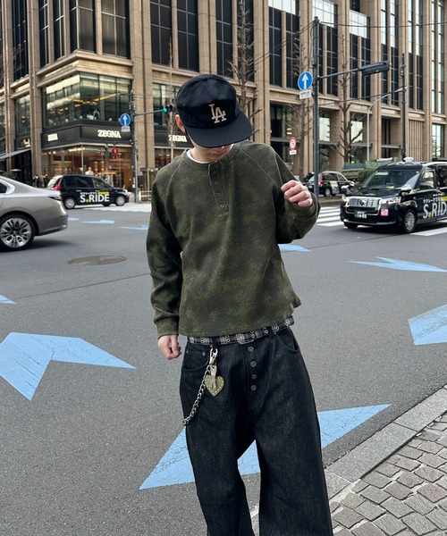 kutir（クティール）の「HENLEY NECK ASSORTED RAGLAN THERMAL／ヘンリーネックアソートラグランサーマル（Tシャツ/カットソー・メンズ・グレー/カーキ/ブラック/ブラック系・LARGE/MEDIUM）」の15枚目の写真