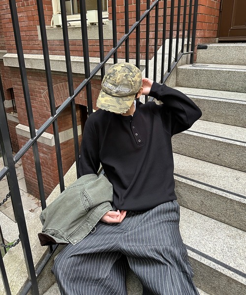 kutir（クティール）の「HENLEY NECK ASSORTED RAGLAN THERMAL／ヘンリーネックアソートラグランサーマル（Tシャツ/カットソー・メンズ・グレー/カーキ/ブラック/ブラック系・LARGE/MEDIUM）」の6枚目の写真