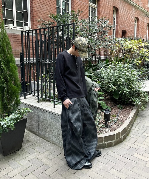 kutir（クティール）の「HENLEY NECK ASSORTED RAGLAN THERMAL／ヘンリーネックアソートラグランサーマル（Tシャツ/カットソー・メンズ・グレー/カーキ/ブラック/ブラック系・LARGE/MEDIUM）」の10枚目の写真