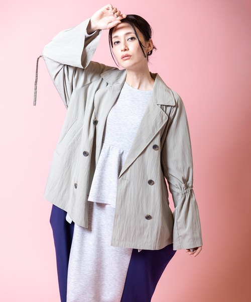 OSMOSIS（オズモーシス）の「ドロストショートトレンチコート（トレンチコート・レディース・チャコール/ベージュ系その他/アイボリー・ONE SIZE）」の5枚目の写真