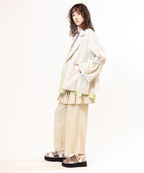 OSMOSIS（オズモーシス）の「ドロストショートトレンチコート（トレンチコート・レディース・チャコール/ベージュ系その他/アイボリー・ONE SIZE）」の10枚目の写真