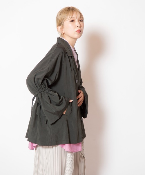 OSMOSIS（オズモーシス）の「ドロストショートトレンチコート（トレンチコート・レディース・チャコール/ベージュ系その他/アイボリー・ONE SIZE）」の19枚目の写真