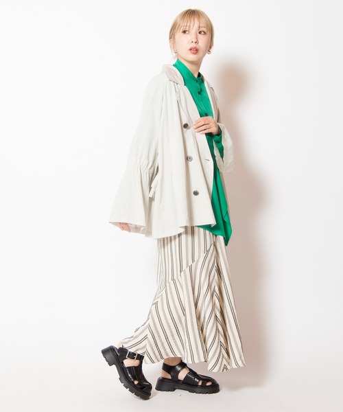 OSMOSIS（オズモーシス）の「ドロストショートトレンチコート（トレンチコート・レディース・チャコール/ベージュ系その他/アイボリー・ONE SIZE）」の22枚目の写真