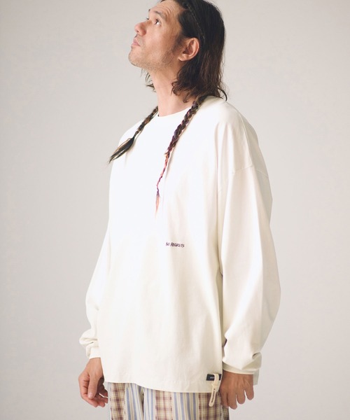 ADAM PATEK(アダムパテック)の「ADAMPATEK/gallagher aging embroidered long-sleeved T/刺繍入りエイジング加工ロングスリーブT(Tシャツ/カットソー・メンズ・ブラック/ホワイト/グリーン/ピンク・1/2)」の2枚目の写真