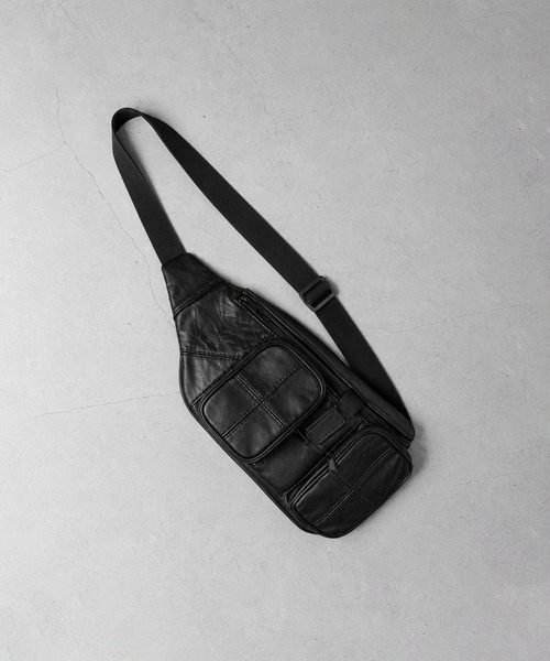 CALIFORNIA OUTFITTERS(カリフォルニア アウトフィッターズ)の「3C21_szラムレザー ラウンドファスナーポケット クロスボディバッグ(ボディバッグ/ウエストポーチ・メンズ・ブラック・ONESIZE)」の8枚目の写真