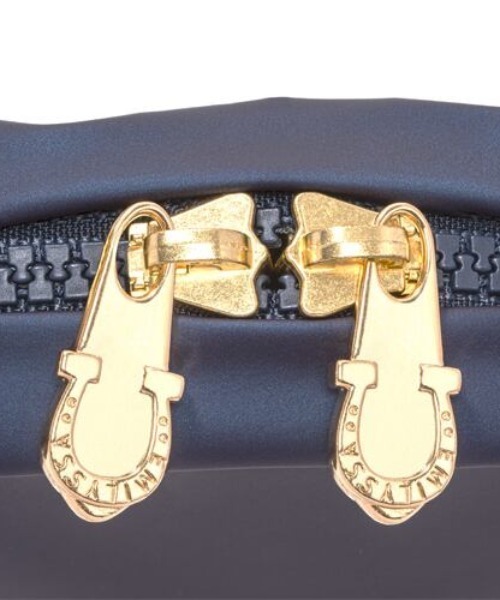 DEVICE(デバイス)の「EMILYSSA レザープレート SW CROSSBODY BAG 日本製 メードインジャパン Made in japan(ショルダーバッグ・レディース・ブラック/ネイビー・FREE)」の13枚目の写真