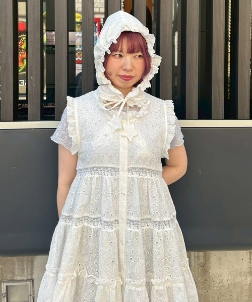 Candy Stripper(キャンディストリッパー)の「STAR LACE MINI ワンピース(ワンピース・レディース・ライトグレー/ブラック/オフホワイト・FREE)」の4枚目の写真