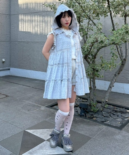 Candy Stripper(キャンディストリッパー)の「STAR LACE MINI ワンピース(ワンピース・レディース・ライトグレー/ブラック/オフホワイト・FREE)」の16枚目の写真