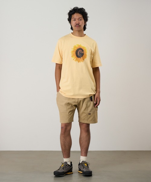 Gramicci(グラミチ)の「G-FLOWER TEE|G-フラワーTシャツ(Tシャツ/カットソー・メンズ・ラベンダー/オレンジ系その他/ブラック系その他/ホワイト・M/L/XL/XXL/S)」の5枚目の写真