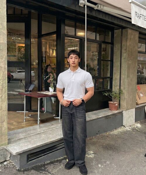 PHERMENON(フェルメノン)の「マッスルフィットレタリング無地カラーTシャツ - ベージュ(ポロシャツ・メンズ・ベージュ・1/2/3)」の7枚目の写真