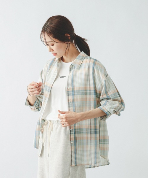 GLOBAL WORK（グローバルワーク）の「イージーケアリネンシャツ長袖/601200（シャツ/ブラウス・レディース・グリーン系その他/イエロー/フューシャピンク/グレイッシュベージュ/ライトブルー/グレー/ホワイト/グレー系その他7・SMALL/LARGE/MEDIUM）」の5枚目の写真