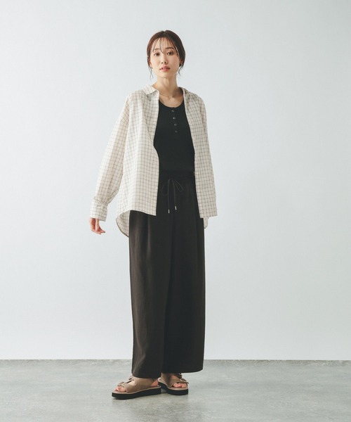 GLOBAL WORK（グローバルワーク）の「イージーケアリネンシャツ長袖/601200（シャツ/ブラウス・レディース・グリーン系その他/イエロー/フューシャピンク/グレイッシュベージュ/ライトブルー/グレー/ホワイト/グレー系その他7・SMALL/LARGE/MEDIUM）」の18枚目の写真