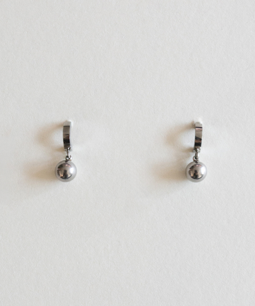 MERRYMOTIVE（メリーモチーブ）の「Light drop earring（ピアス（両耳用）・レディース・その他・FREE）」の2枚目の写真