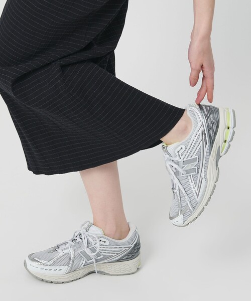 NEW BALANCE(ニューバランス)の「<New Balance>U1906 3NQ スニーカー(スニーカー・レディース・シルバー・24cm/23.5cm/23cm/22.5cm/25cm/24.5cm)」の2枚目の写真