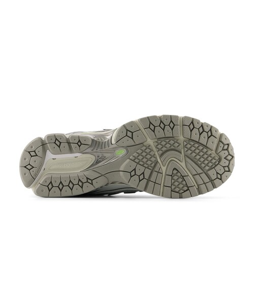 NEW BALANCE(ニューバランス)の「<New Balance>U1906 3NQ スニーカー(スニーカー・レディース・シルバー・24cm/23.5cm/23cm/22.5cm/25cm/24.5cm)」の9枚目の写真