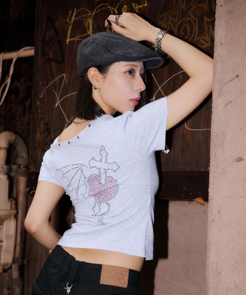 A'GEM9(エージェムナイン)の「A'GEM/9 × .kom 『A'GEM/9 girl/エージェムナインガール』ワンショルクロップTシャツ(Tシャツ/カットソー・レディース・ブラック/グレー・FREE)」の19枚目の写真