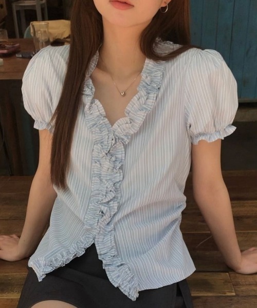 Ritzy（リッツィー）の「フリルデザインパフスリーブブラウス（シャツ/ブラウス・レディース・ピンク/ブルー・L/M）」の17枚目の写真