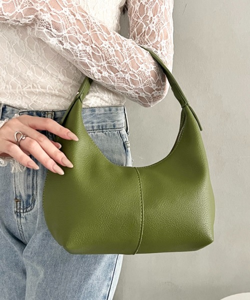 wears(ウェアーズ)の「【8色展開】PUハーフムーンワンハンドバッグ(ハンドバッグ・レディース・イエロー/ライトブルー/グリーン/ベージュ/ブラウン/ダークブラウン/ブラック/ホワイト・FREE)」の18枚目の写真