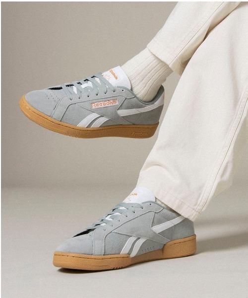 Reebok（リーボック）の「クラブシー グラウンズ UK / CLUB C GROUNDS UK（スニーカー・メンズ・アイボリー/グリーン/ライトグレー・22.5cm/23.0cm/23.5cm/24.5cm/24.0cm/25.0cm/25.5cm/26.0cm/26.5cm/27.0cm/27.5cm/28.0cm/28.5cm/29.0cm）」の2枚目の写真