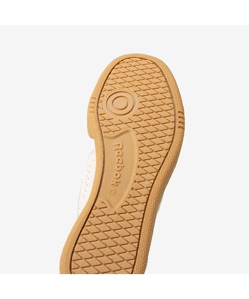 Reebok（リーボック）の「クラブシー グラウンズ UK / CLUB C GROUNDS UK（スニーカー・メンズ・アイボリー/グリーン/ライトグレー・22.5cm/23.0cm/23.5cm/24.5cm/24.0cm/25.0cm/25.5cm/26.0cm/26.5cm/27.0cm/27.5cm/28.0cm/28.5cm/29.0cm）」の17枚目の写真